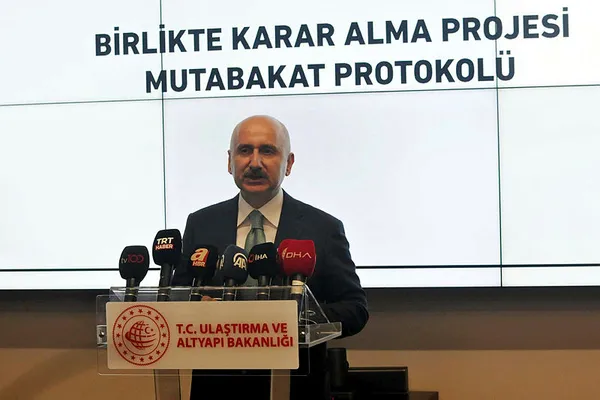 20 yılda büyük dönüşüm! Ulaştırma ve Altyapı Bakanı Adil Karaismailoğlu: Muhalefet projelerimizi izlemeye devam etsin - 1