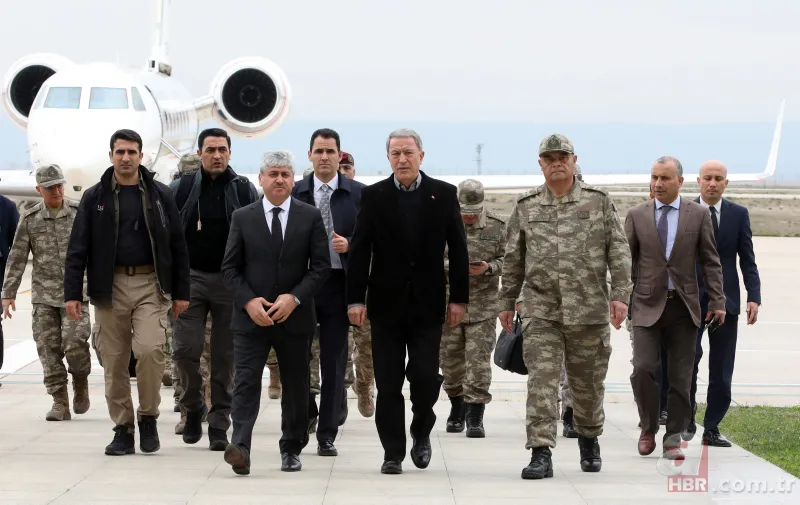 Bakan Akar ve komutanlar sınırın sıfır noktasında 2