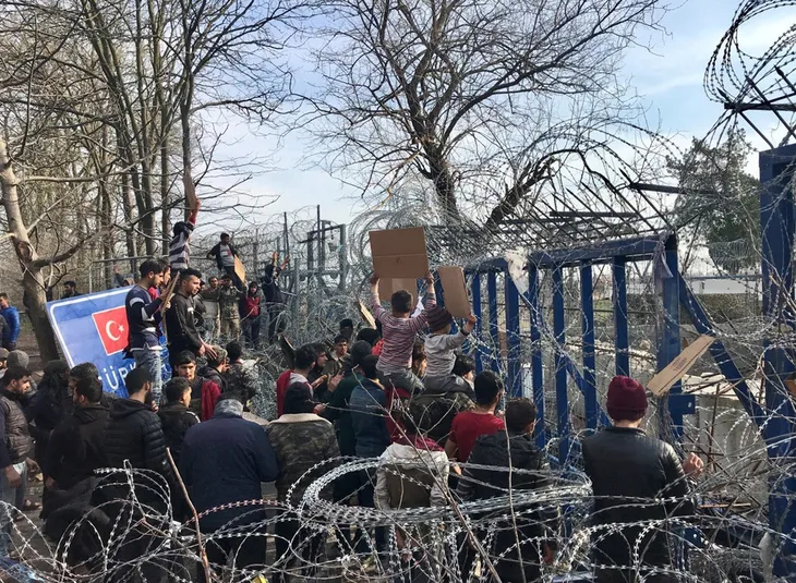 1584254925817.jpg Sığınmacıların Yunanistan'a geçiş mücadelesi 17. gününde - 2