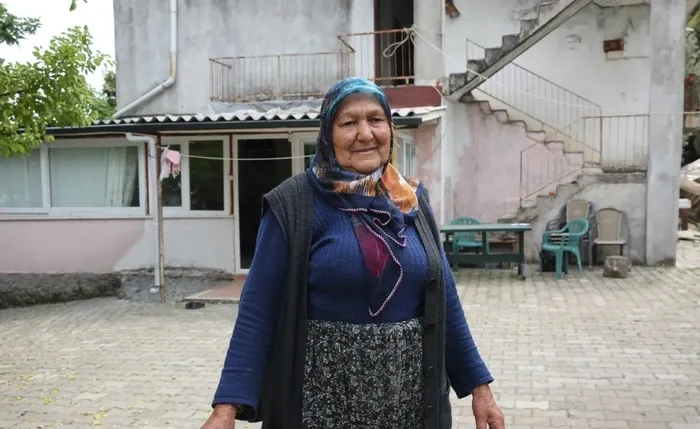 Türkiye’nin konuştuğu olay! Metin Akpınar ve Uğur Dündar’ın yıktığı hayatlar! Suphiye Orancı’nın 4 çocuğunu bıraktığı Adile Şener konuştu