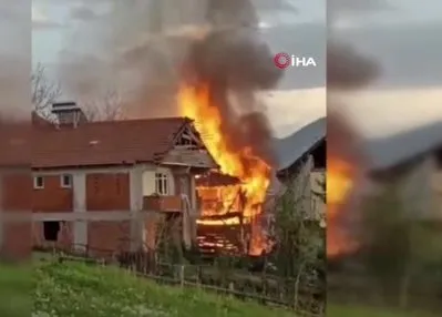 Ahşap ev ve traktör alevlere teslim oldu