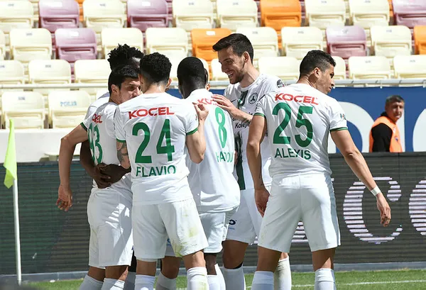 Süper Lig’de küme düşen ilk takım belli oldu! Giresunspor’un 1-0 yendiği Öznur Kablo Malatyaspor küme düştü