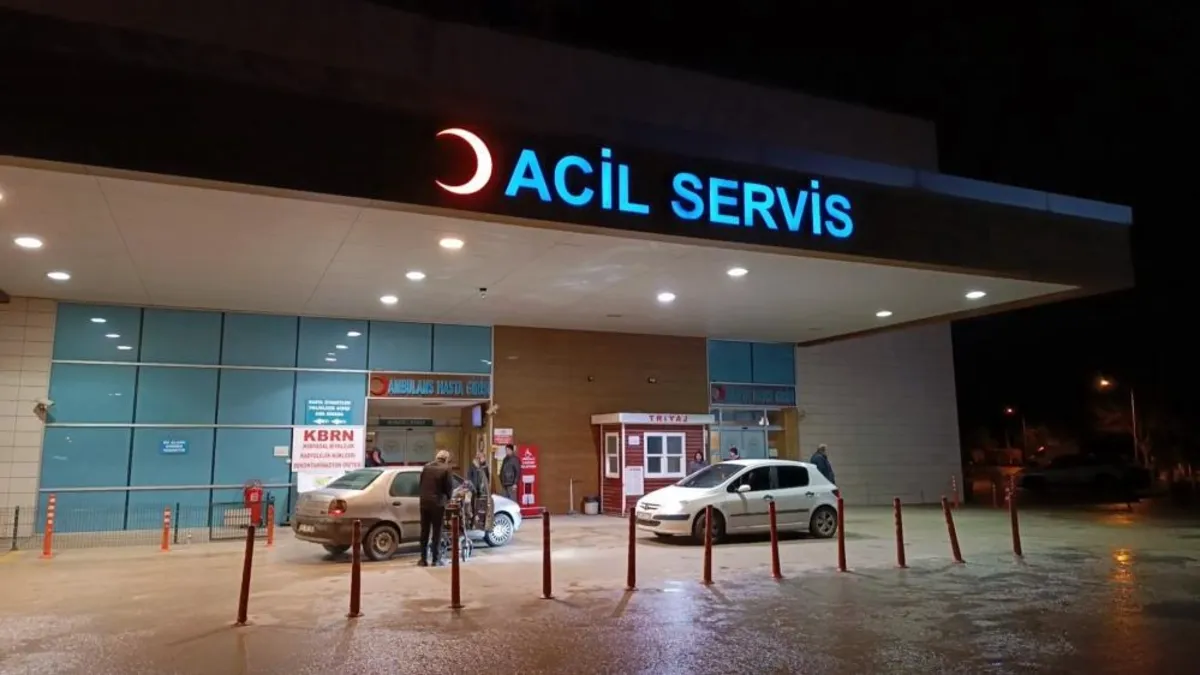 Arkadaşlarıyla sohbet ederken silahlı saldırıya uğradı
