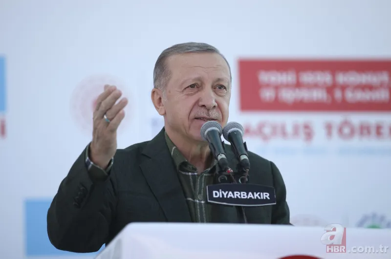 Başkan Recep Tayyip Erdoğan Diyarbakır'da! Diyarbakır'dan 6'lı masaya pankartlı gönderme 16