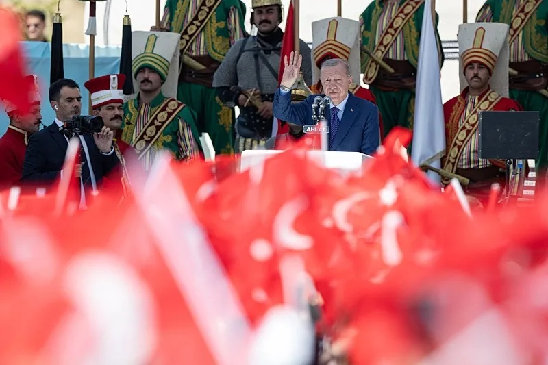 baskan-erdogandan-ahlatta-terorsuz-turkiye-mesaji-yeni-donemin-kapilari-acilacak-1787656787240.jpeg Yeni dönemin kapıları açılacak - 1