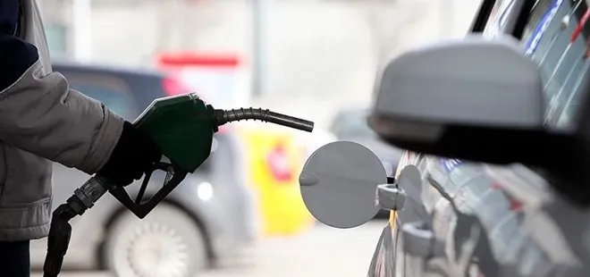 Son dakika: Araç sahipleri dikkat! Benzine indirim geldi! Bu gece yarısından itibaren geçerli olacak