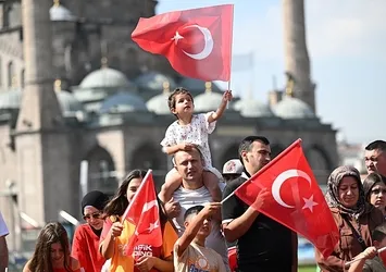 Büyük Zafer'in 103. yılı İç Anadolu'da 7 ilde törenlerle kutlandı