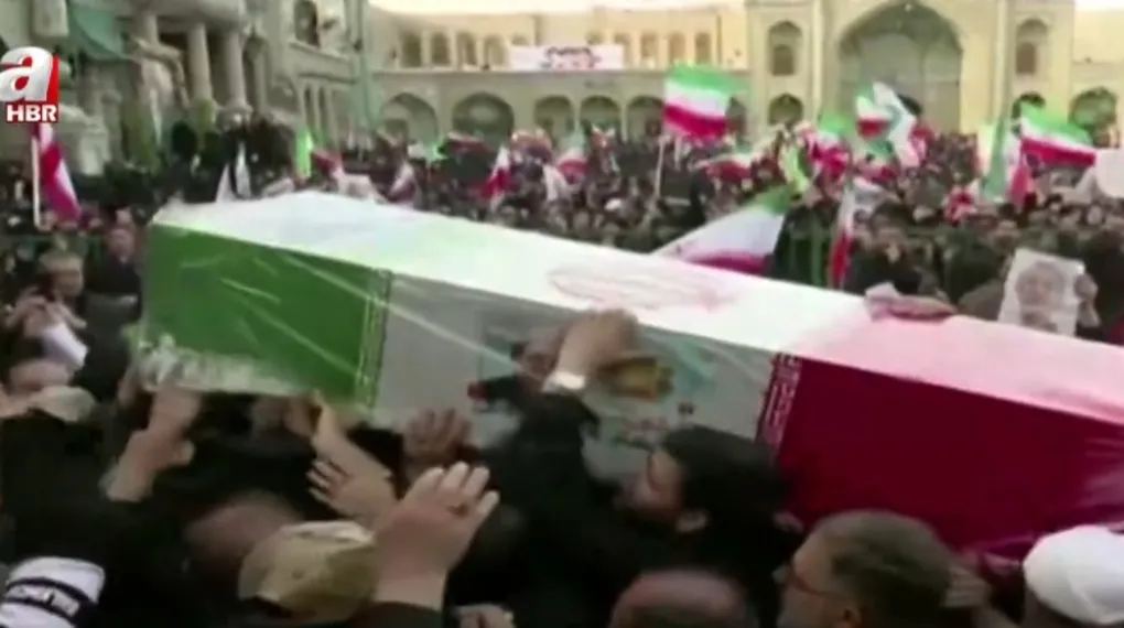 İran'da Laricani için cenaze töreni