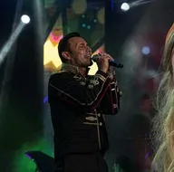 Eski sevgilisi Tuba Ünsal’ı konserinde gören Mustafa Sandal’dan aşk dolu itiraf