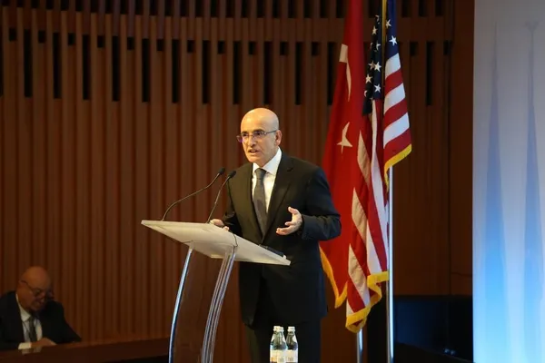 Bakan Mehmet Şimşek 3 ülkede yatırımcı turuna çıkıyor