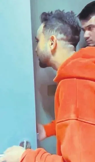 apartmani-ayaga-kaldirdi-derya-ulug-ve-asil-gokun-komsu-kabusu-1763534542158.jpeg Kaynak: SABAH