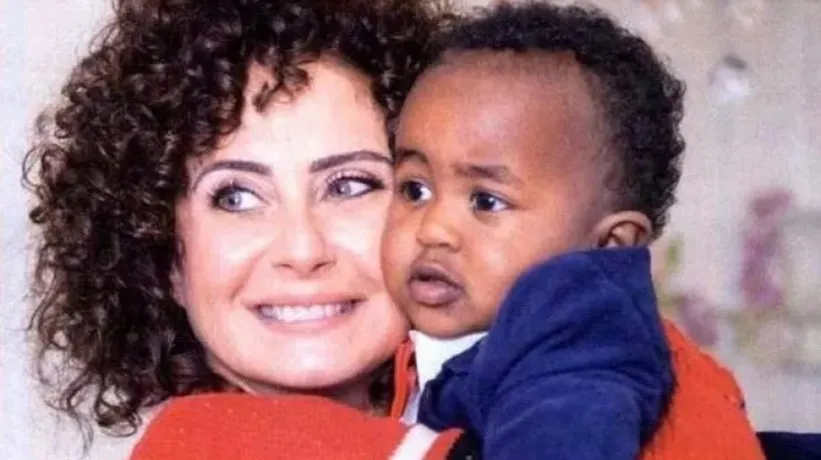 Esra Akkaya'nın Etiyopya’dan evlat edindiği Can Alex koca delikanlı oldu