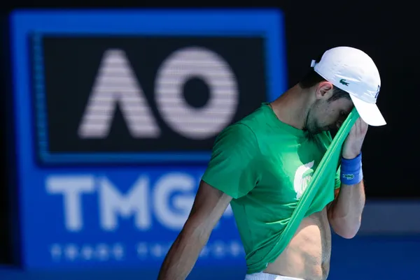 novak-djokovicin-vizesi-ikinci-kez-iptal-edildi-1642145074044.jpg Novak Djokovic'in vizesi ikinci kez iptal edildi! - 3