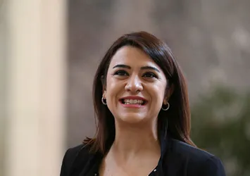 CHP'li vekilin kocası belediyede özel kalem müdürü oldu!