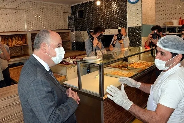 Esnaftan güldüren sözler! Vali duyunca kahkaha attı - 1