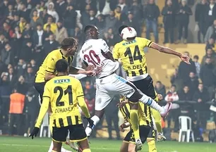 Fırtına'dan İstanbul'da gol resitali! Trabzonspor deplasmanda rahat geçti