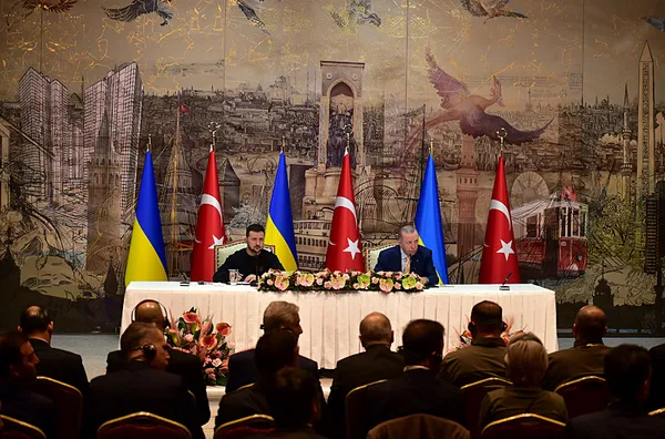 İstanbul'daki kritik zirve dünya medyasında! Erdoğan-Zelenskiy görüşmesinin perde arkası: Türkiye'nin desteğine güveniyor - 8