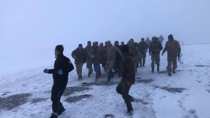 Bitlis'te düşen helikopterin enkazından ilk görüntü
