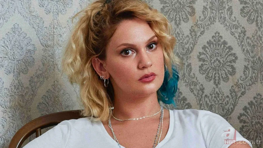 Masumlar Apartmanı'nda çifte ayrılık iddiası! Farah Zeynep Abdullah'tan sonra o isim! Sezon finali öncesinde... 2