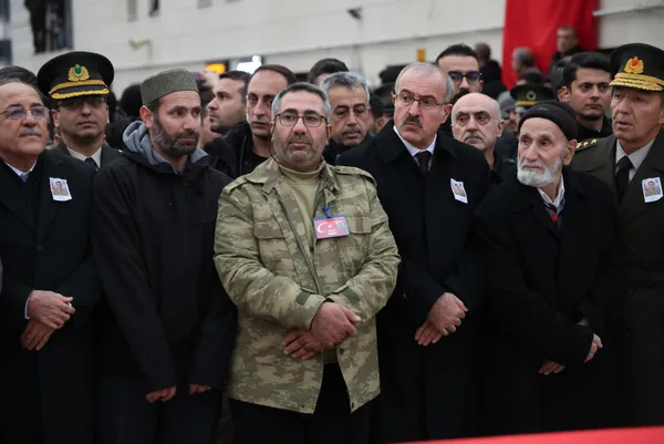 Şehit babası oğlu Kemal Aslan ile son görüşmesini anlattı: İzne gelmek istiyordu temelli geldi