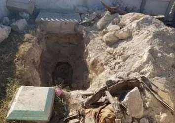Ermeniler bölgeyi terk ediyor! Mezarlardan çıkardıkları ölüleri de götürüyorlar