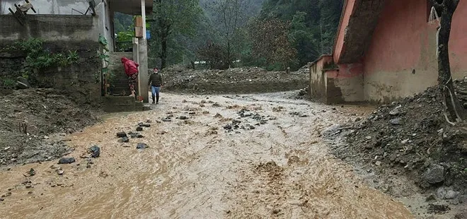 Rize bir kez daha sağanaklara teslim oldu