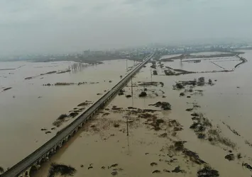 Turuncu alarm verilen Ergene Nehri taştı