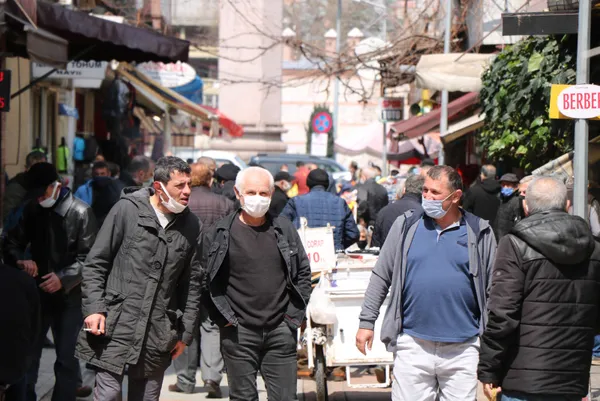 Sokağa çıkma kısıtlamasından muaf yerler ve kişiler belli oldu