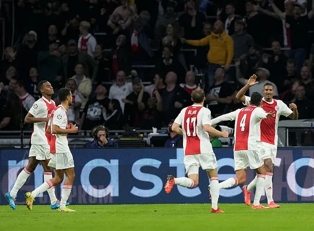 Ajax Beşiktaş maç özeti! Şampiyonlar Ligi Ajax Beşiktaş maç sonucu önemli anlar, golleri ve özeti...