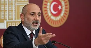 CHP’den Ahmet Davutoğlu’na yaylım ateşi