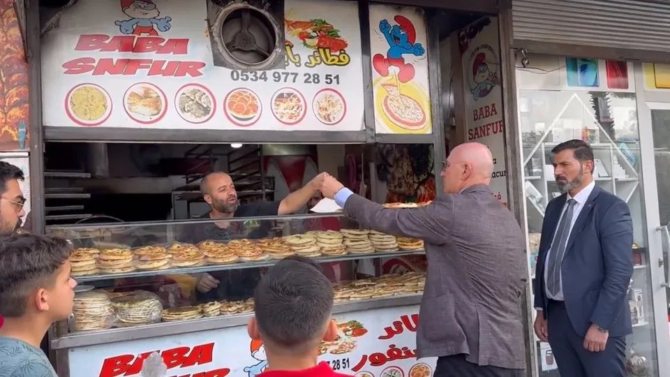 CHP’li Mahmut Tanal’ın “Suriyeli vergi ödemiyor” yalanını esnaf böyle çürüttü
