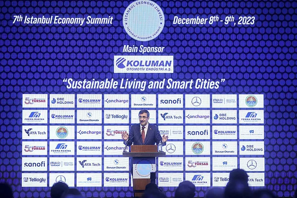 Son dakika: Cumhurbaşkanı Yardımcısı Cevdet Yılmaz’dan enflasyon açıklaması! Belirgin düşüş için tarih verdi