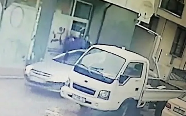 Çanakkale'de bir kız çocuğu ile 4 kadını elle taciz eden apartman görevlisi yakalandı - 1