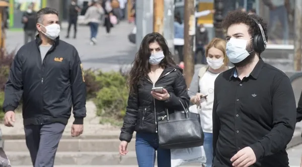 Sağlık Bakanı Fahrettin Koca’dan son dakika açıklaması! İşte vakaların en çok arttığı ve azaldığı iller!