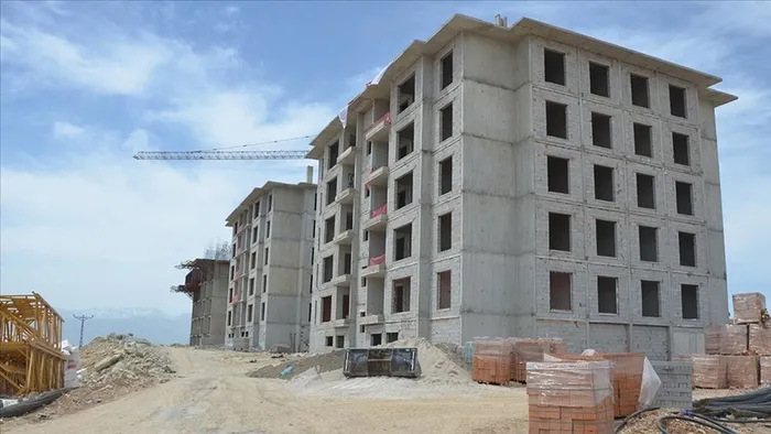 Yıl sonuna kadar 200 bin konut teslim edilecek! Bakan Mehmet Özhaseki duyurdu...