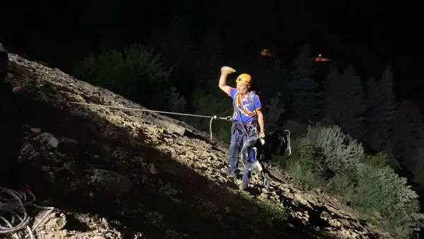 Afyonkarahisar’da otomobil 100 metrelik uçurumdan aşağı düştü: 1 ölü 4 yaralı - 2