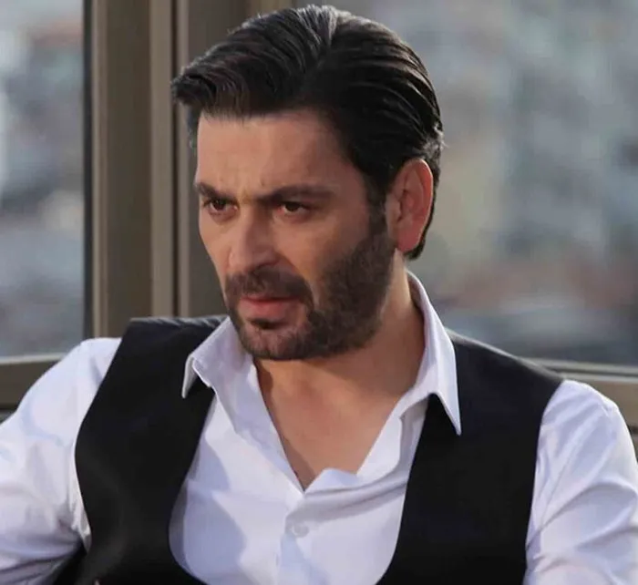 Ozan Akbaba 'Eşkıya Dünyaya Hükümdar Olmaz'dan ayrılacak mı? Ünlü oyuncudan merak edilen soruya yanıt - 6