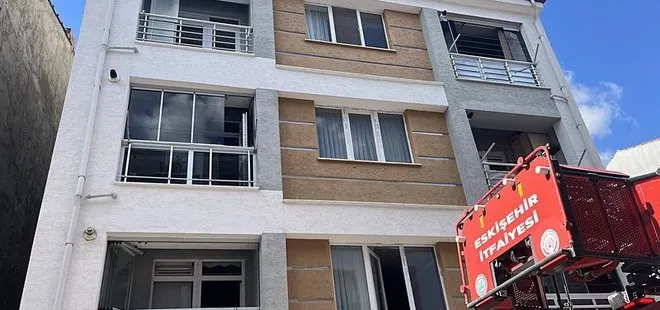 Eskişehir’de panik dolu anlar! 3 katlı binanın garajında yangın!  Mahsur kalan çift kurtarıldı
