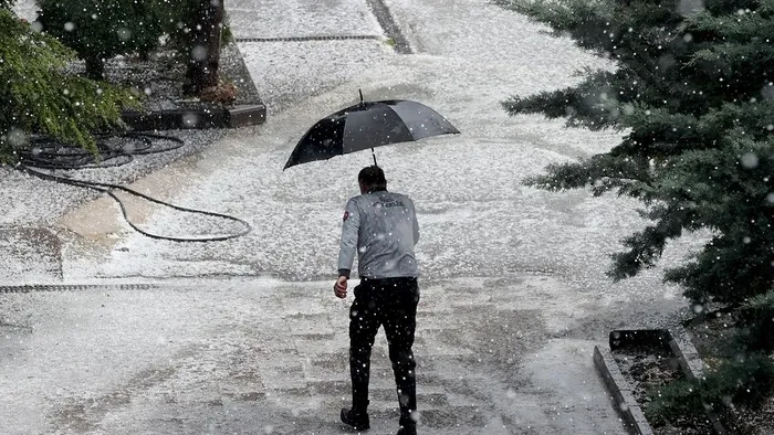 1716208318637.jpg Çok sayıda ili sağanak yağış vuracak! Meteoroloji'den yeni uyarı geldi! Kuvvetli toz taşınımına dikkat... - 1