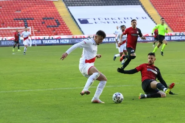 Gaziantep'te sessiz maç! Gaziantep FK 0-0 Antalyaspor (MAÇ SONUCU-ÖZET) - 3