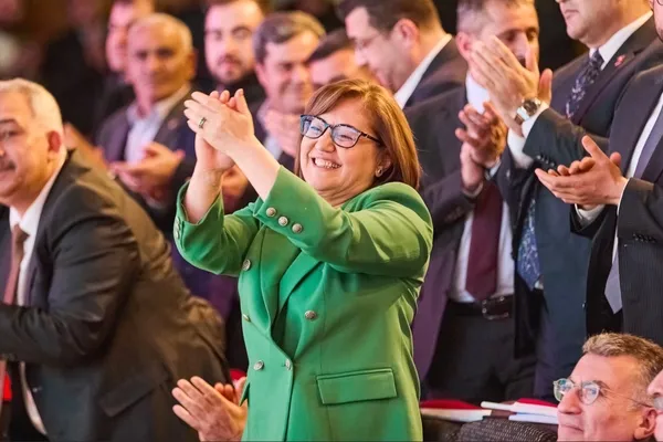 baskan-sahin-2024-2029-vizyon-toplantisinda-secim-beyannamesini-acikladi-1708103123490.jpg Başkan Şahin 2024-2029 Vizyon Toplantısı'nda seçim beyannamesini açıkladı - 1