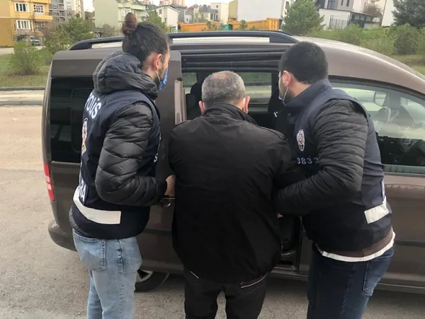 ankarada-arsa-avcisi-operasyonu-106-kisi-gozaltina-alindi-1618900247056.jpg Ankara'da 'Arsa Avcısı' operasyonu! 106 kişi gözaltına alındı - 9