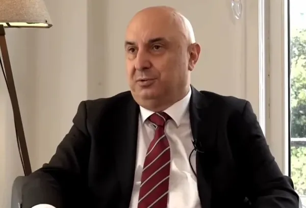 FETÖ davetlisi Engin Özkoç aynaya da bakmıyor! Fondaş Barış Yarkadaş yıllar önce ifşaladı! ABD’de FETÖ’ye yapılan ziyaret...