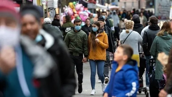 1629398095203.jpg Nüfusun yüzde 94'ünde koronavirüse karşı bağışıklık sağlandı! İngiltere'den resmi açıklama geldi - 2