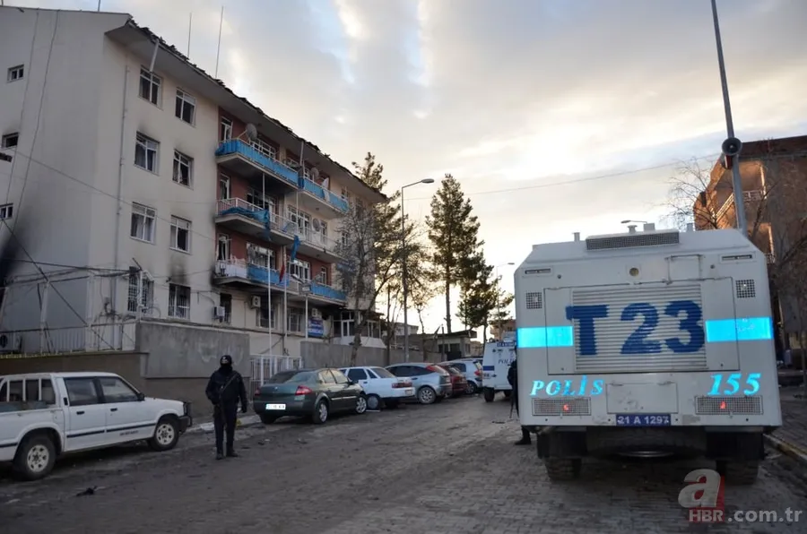 Diyarbakır'daki terör saldırısından ilk kareler 2
