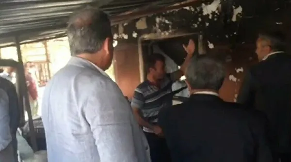 1627658082191.jpg Osmaniye'deki yangında evini kaybeden vatandaş İYİ Parti heyetini evine sokmadı: Sizin benim için yapacağınız bir şey yok - 2
