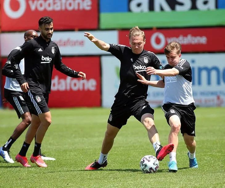 Galatasaray Beşiktaş maçı ne zaman? 2021 GS BJK derbisi ne zaman, saat kaçta? Dev derbinin hakemi kimdir?