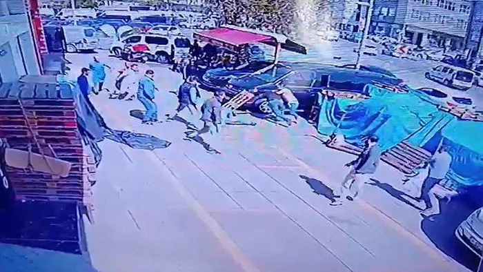 1713950472958.jpeg İstanbul'da "ayak ezme" cinayeti! Hastane masrafları ödenmeyince olay çıktı - 3