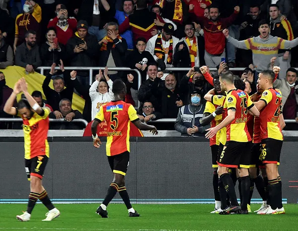 Göztepe: 2 - Galatasaray: 3 MAÇ SONUCU | Aslan'dan muhteşem geri dönüş - 4