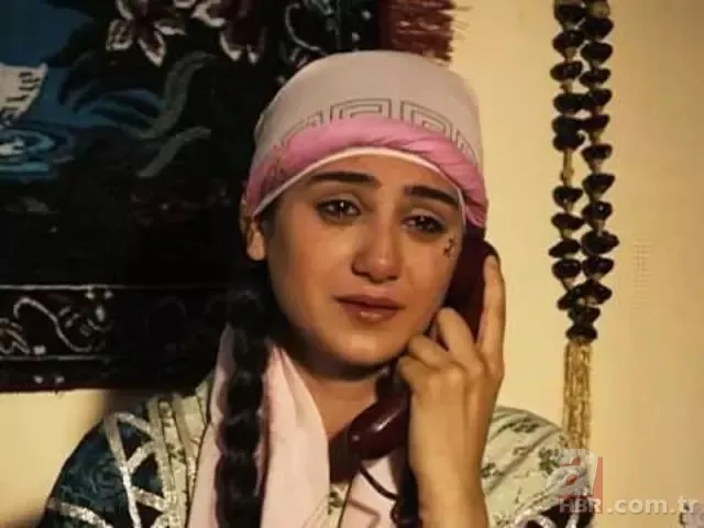 Akasya Durağı'nın Zeyno'su Sitare Akbaş'ın eski halinden eser kalmadı! Yıllar içindeki değişimi... 3